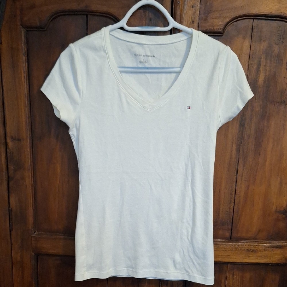 Tommy Hilfiger Women's White V-Neck Tee